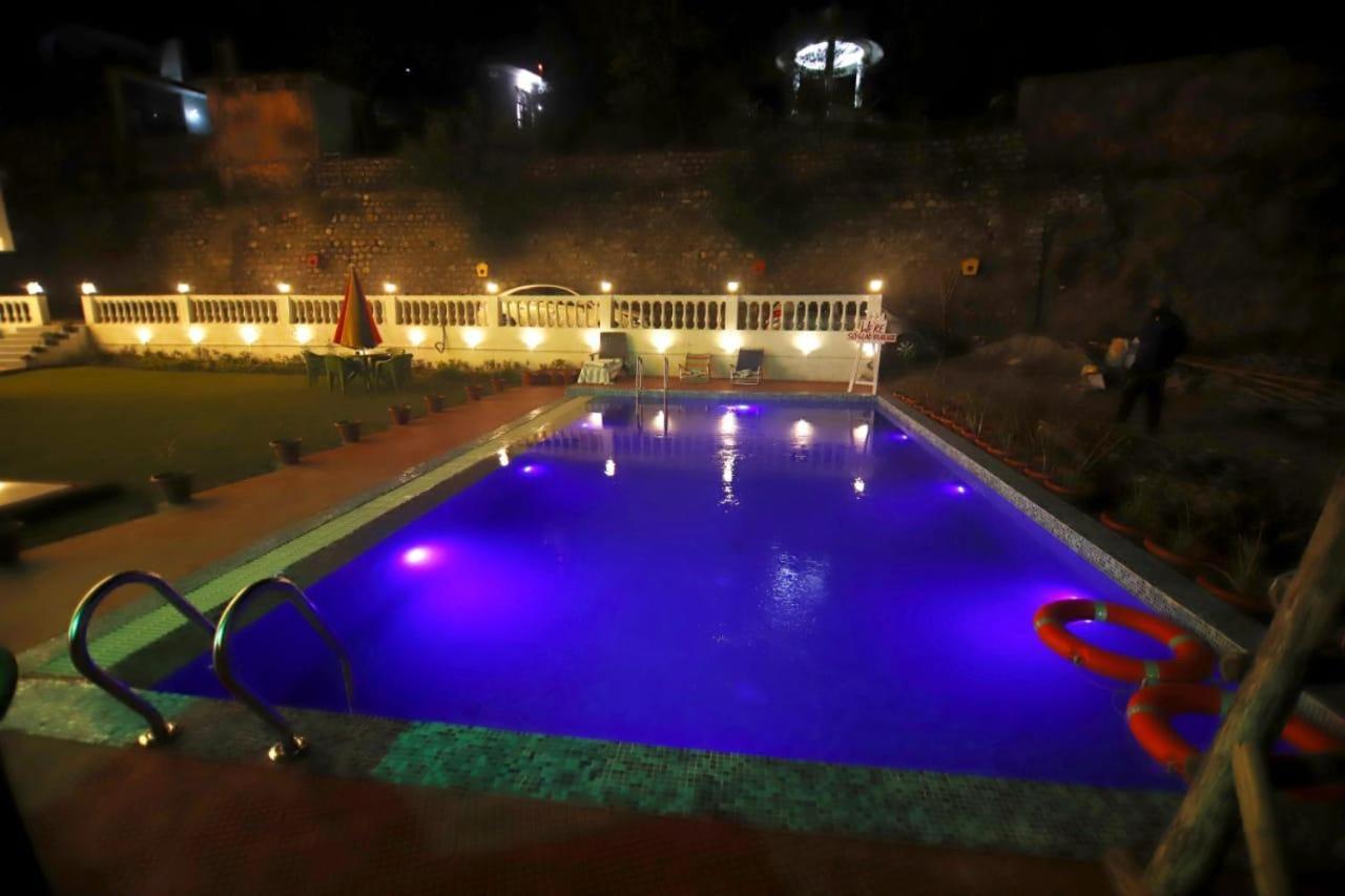 Rishikesh Grand Hotel Ngoại thất bức ảnh