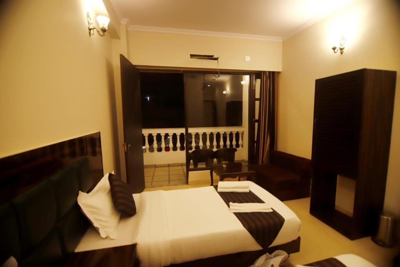 Rishikesh Grand Hotel Ngoại thất bức ảnh